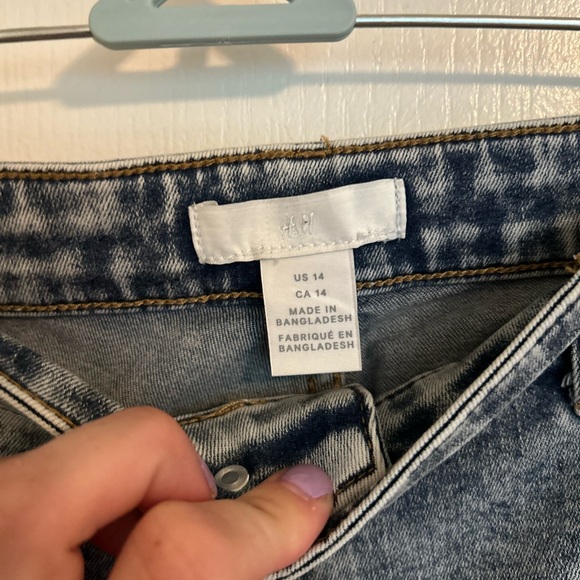 H&M Washed  Straight Leg Jeans - Picture 2 of 4
